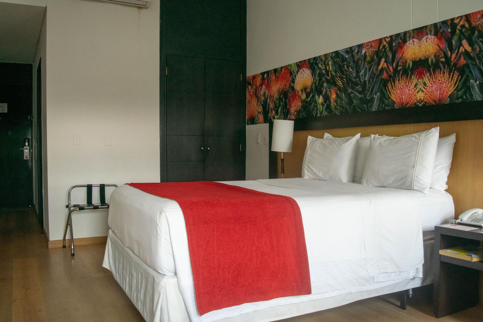 Mi Hotel Sandiego Medellín Extérieur photo
